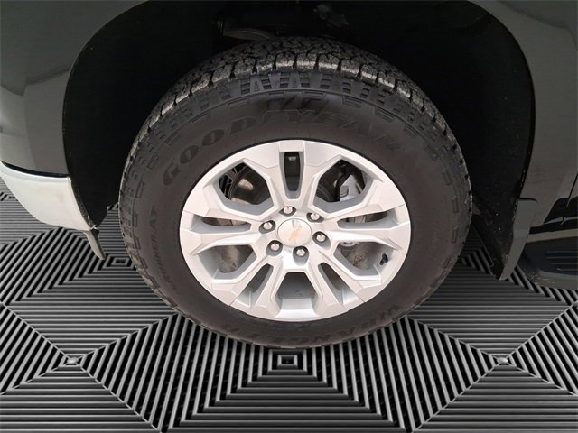 Used 2024 Chevrolet Silverado 1500 LTZ w/ LTZ Premium Package image 9