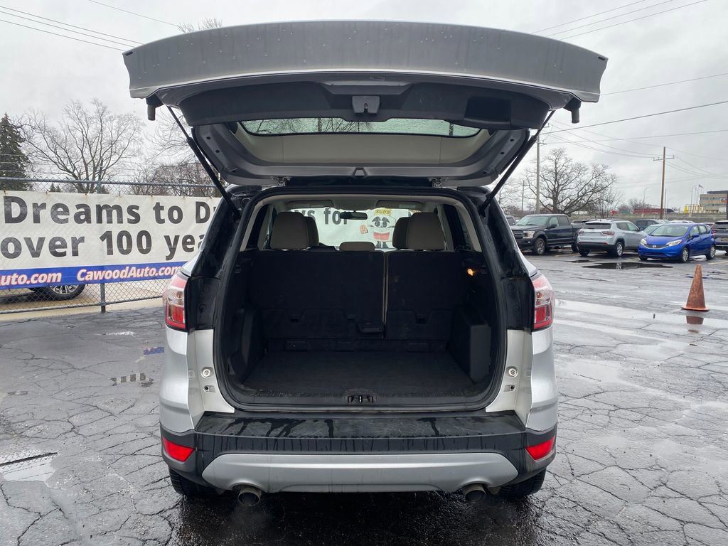 Used 2017 Ford Escape SE image 4