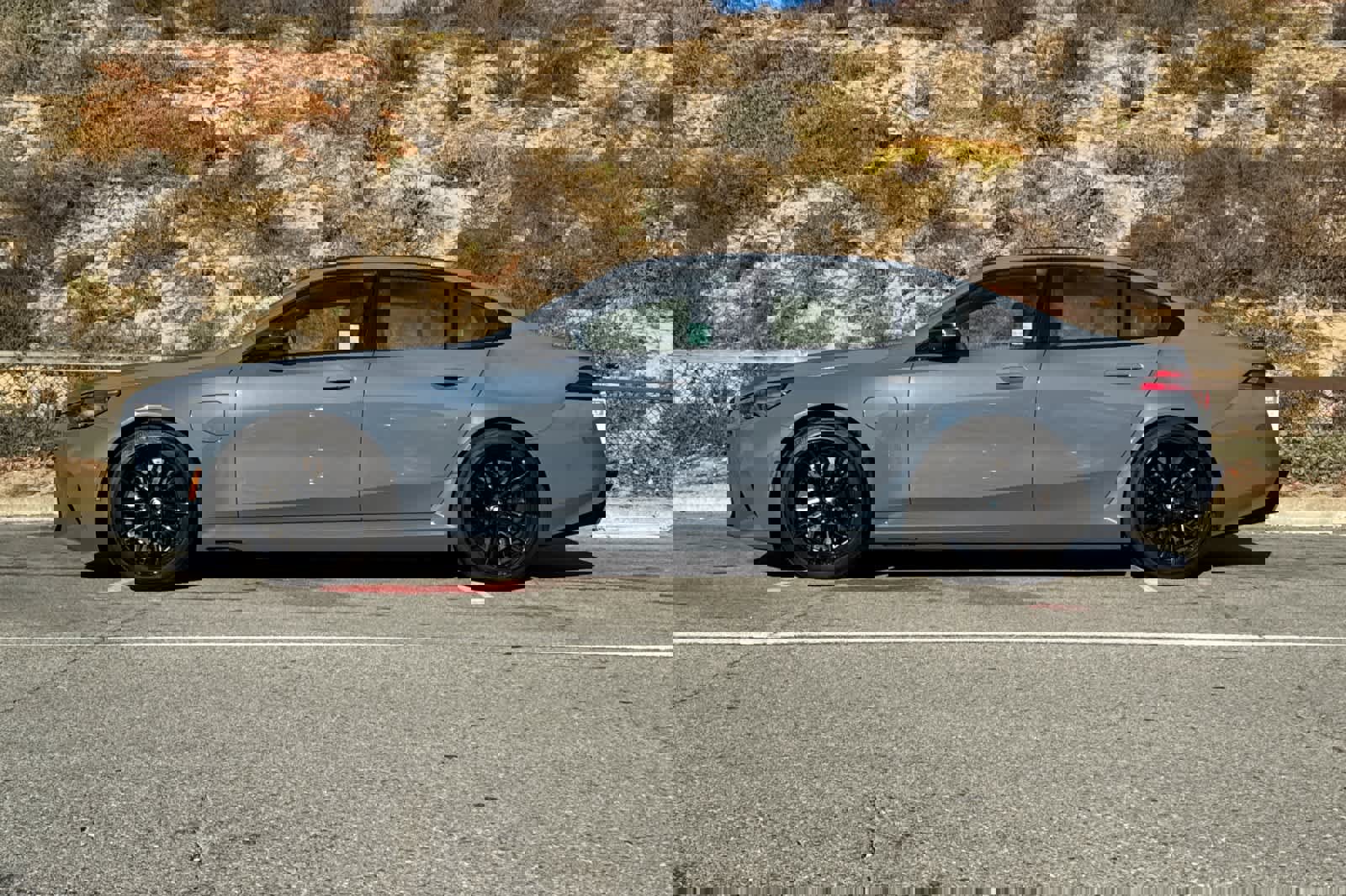 Used 2025 BMW M5 w/ Carbon Package image 9