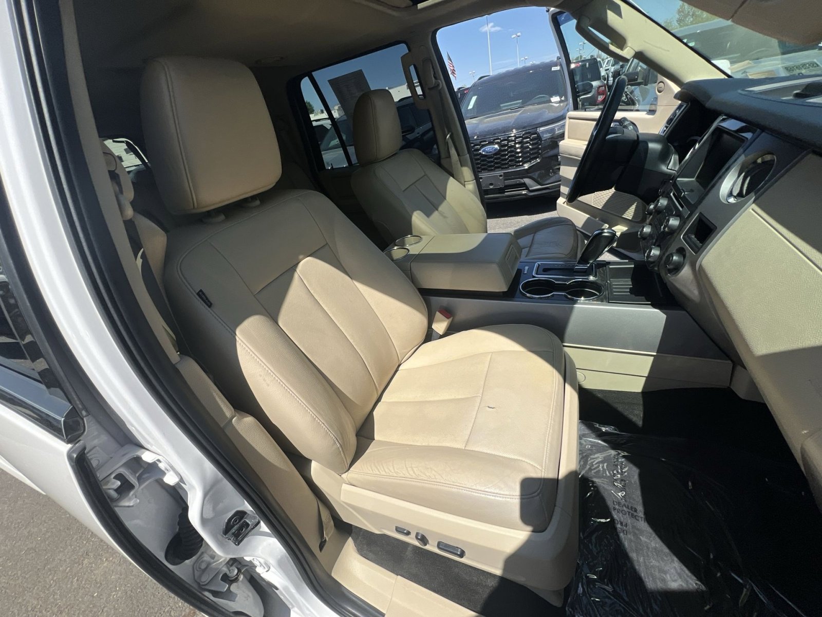 Used 2015 Ford Expedition Limited w/ Equipment Group 301A image 35