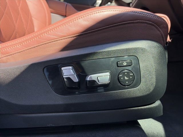 Used 2023 BMW X5 sDrive40i w/ Luxury Seating Package image 23