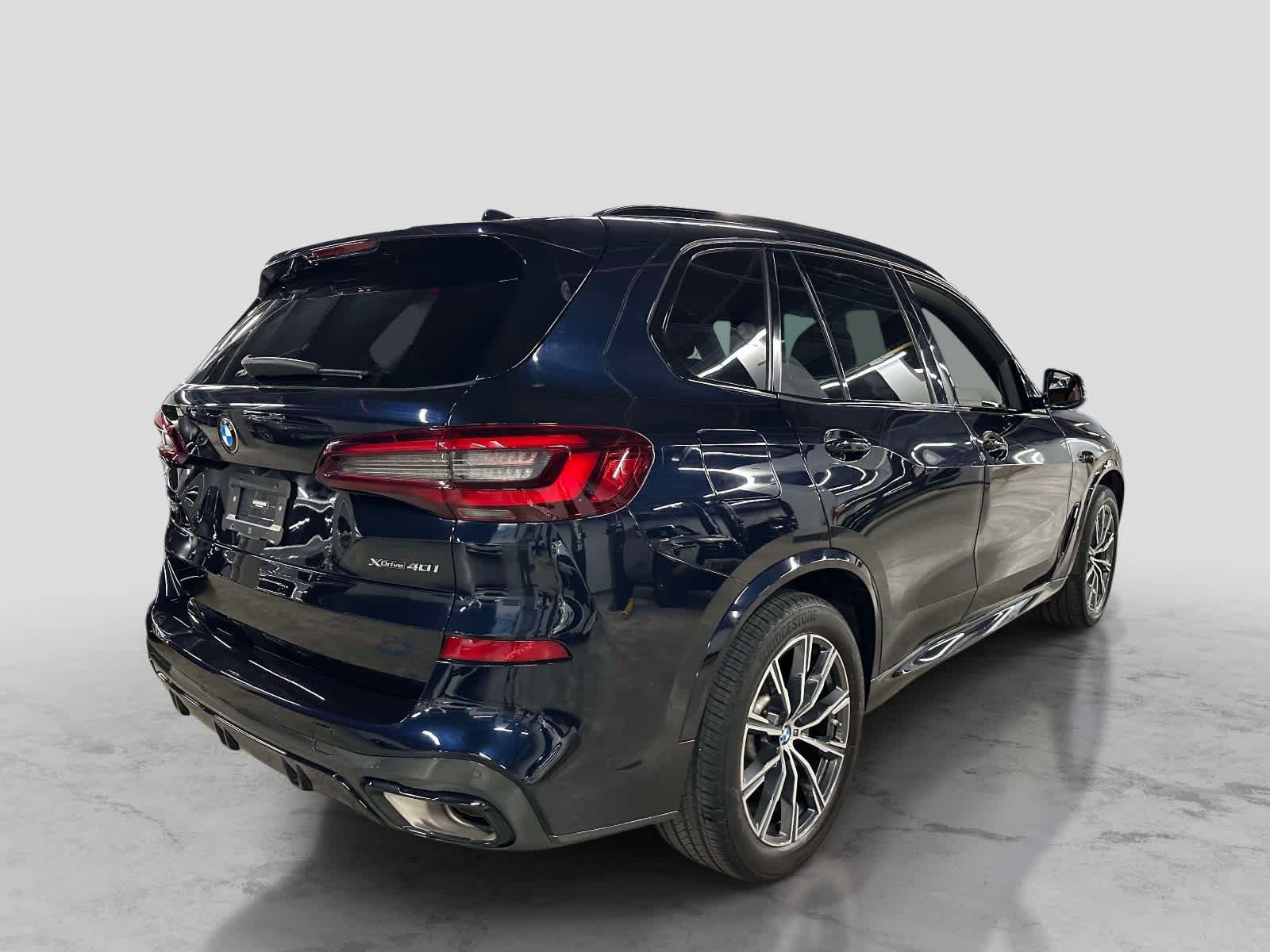 Used 2023 BMW X5 xDrive40i w/ M Sport Package AWD/4WD image 5