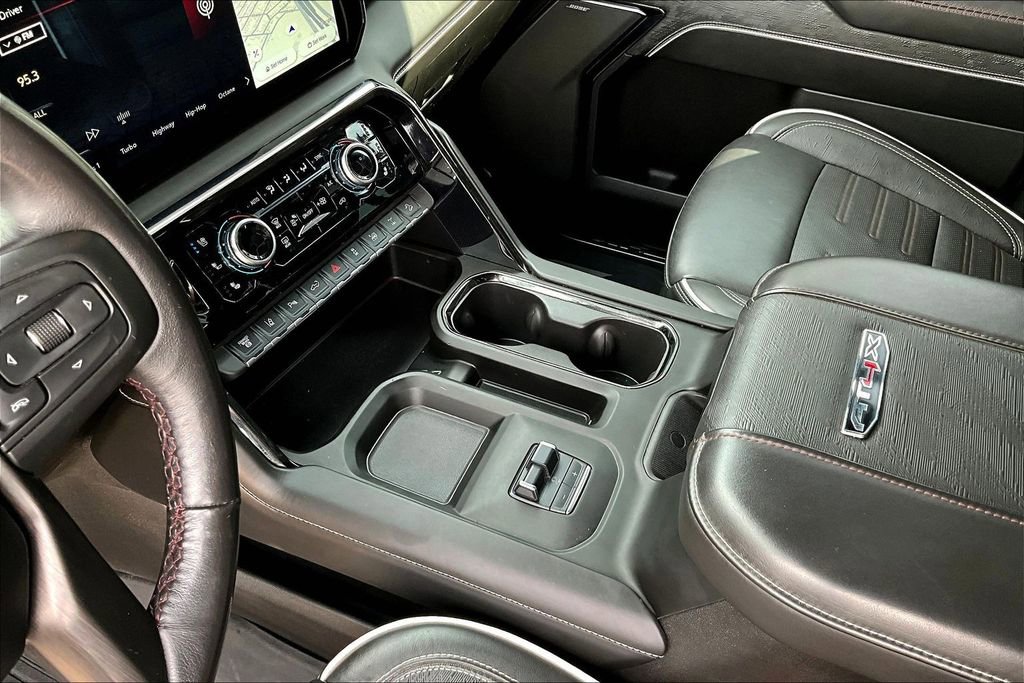 Used 2025 GMC Sierra 2500 AT4X image 17