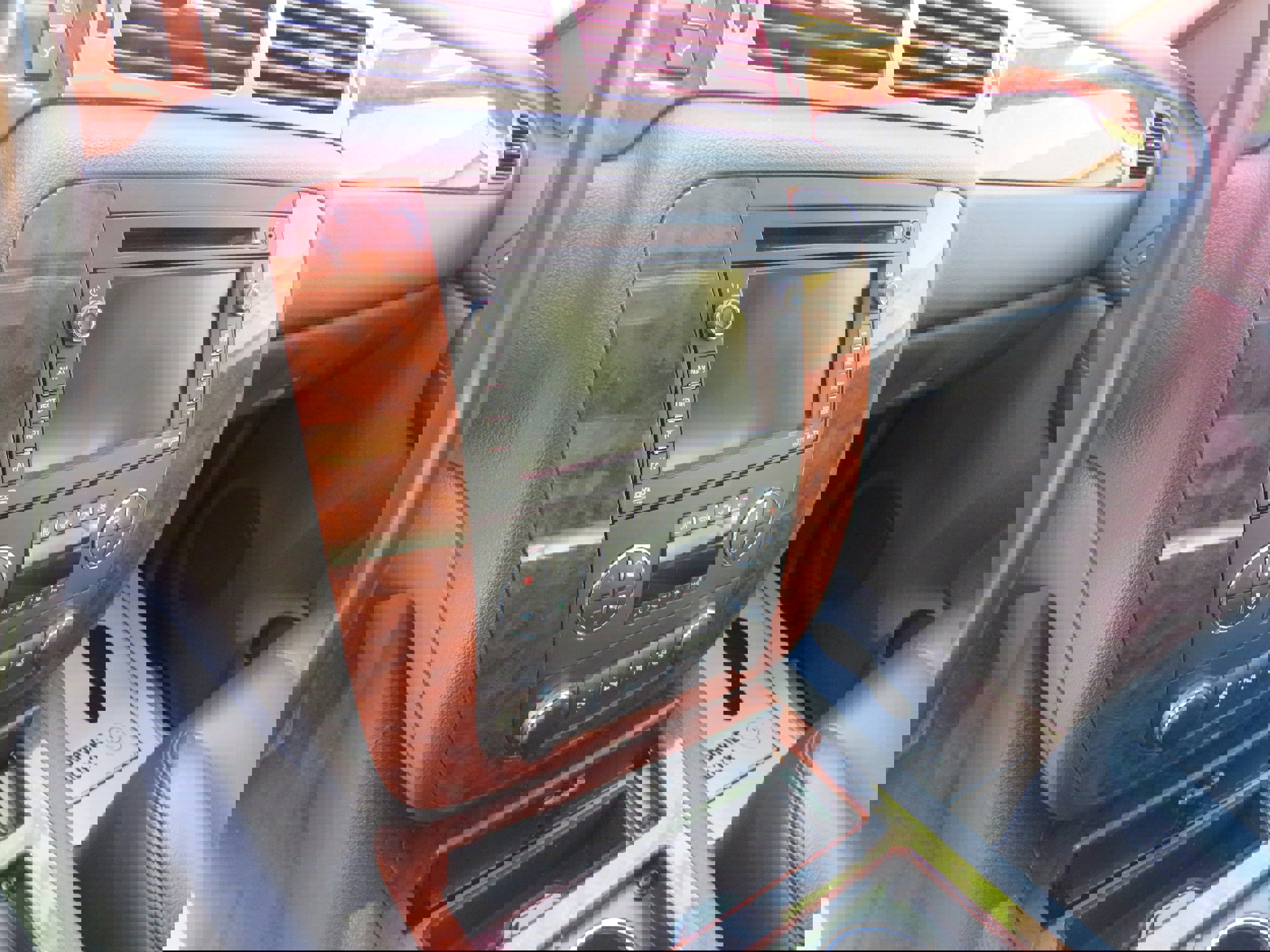 Used 2008 Chevrolet Avalanche LTZ w/ LTZ Preferred Equipment Group image 11