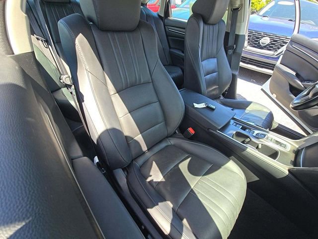 Used 2021 Honda Accord Touring image 12