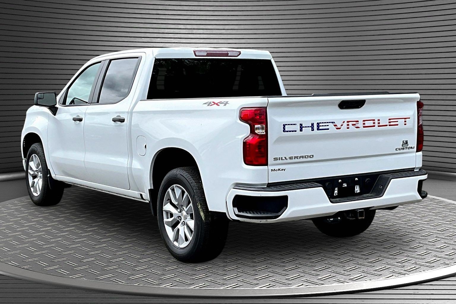 Used 2023 Chevrolet Silverado 1500 Custom AWD/4WD image 4