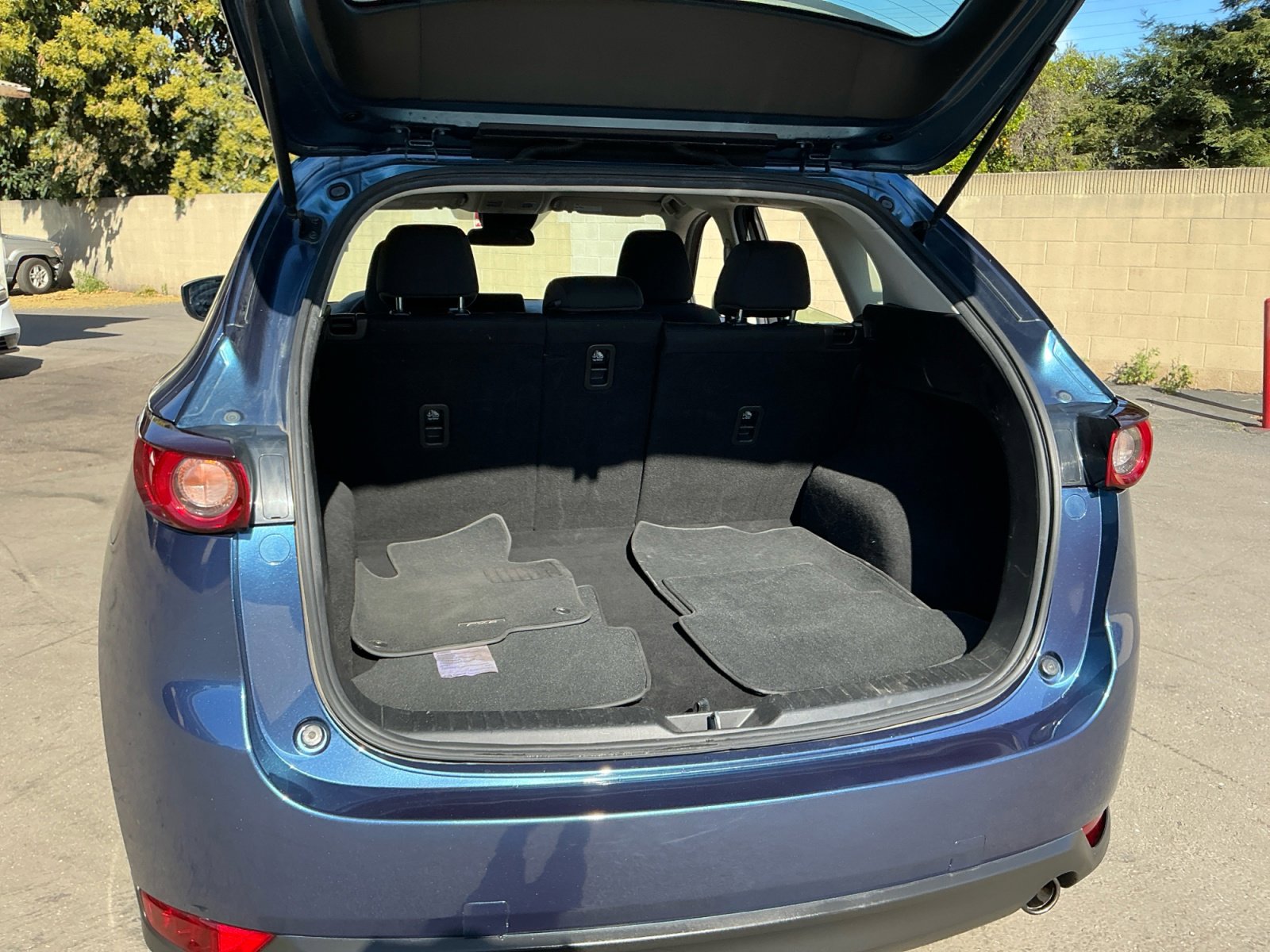 Used 2017 MAZDA CX-5 Sport image 25