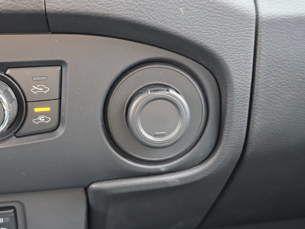 Used 2022 Nissan Frontier PRO-4X AWD/4WD image 28