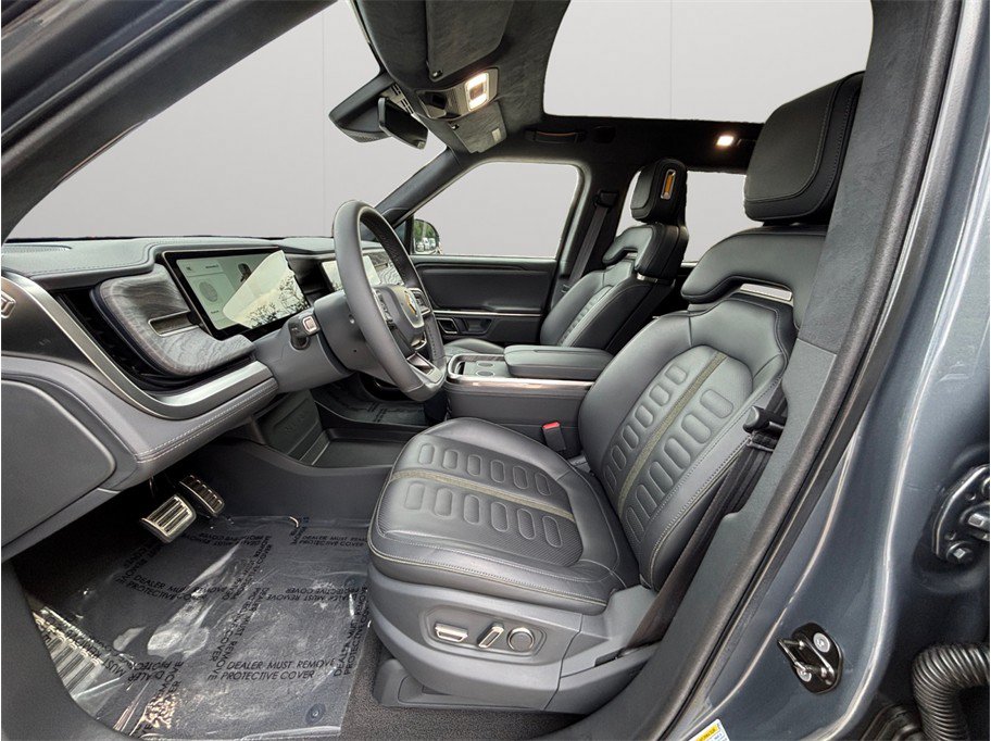 Used 2022 Rivian R1T Adventure AWD/4WD image 2