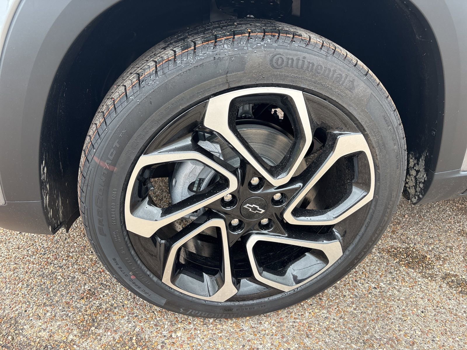 New 2026 Chevrolet Trax RS FWD image 31