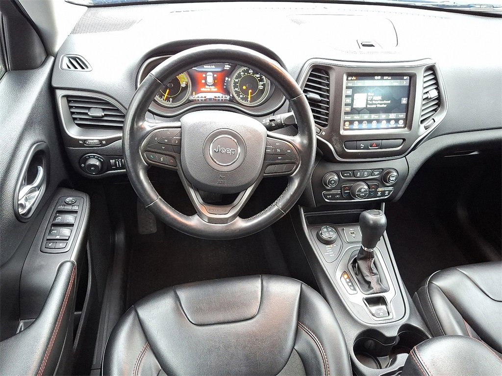 Used 2020 Jeep Cherokee Trailhawk w/ Comfort/Convenience Group image 12