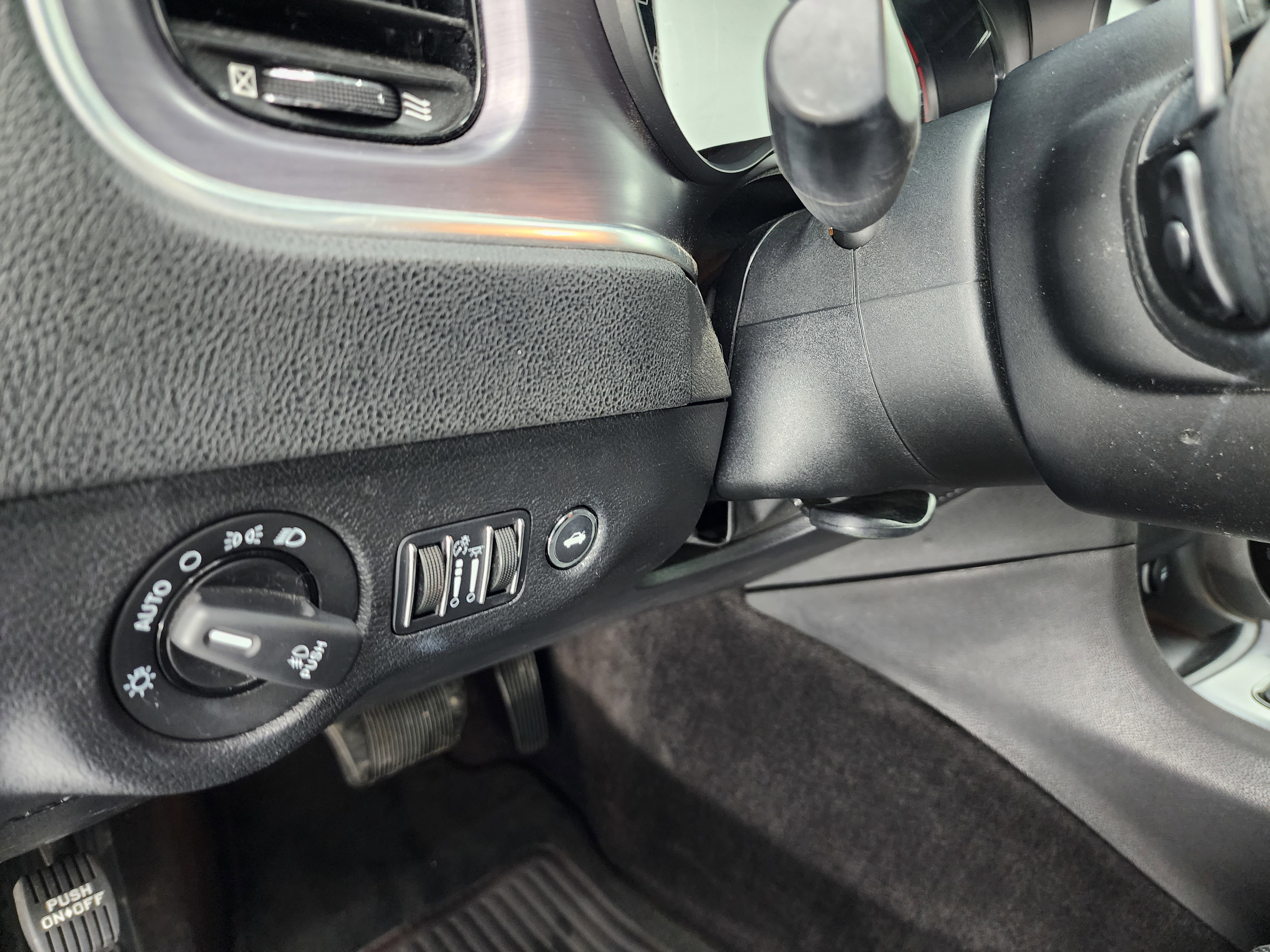 Used 2017 Dodge Charger SXT w/ AWD Plus Group image 40