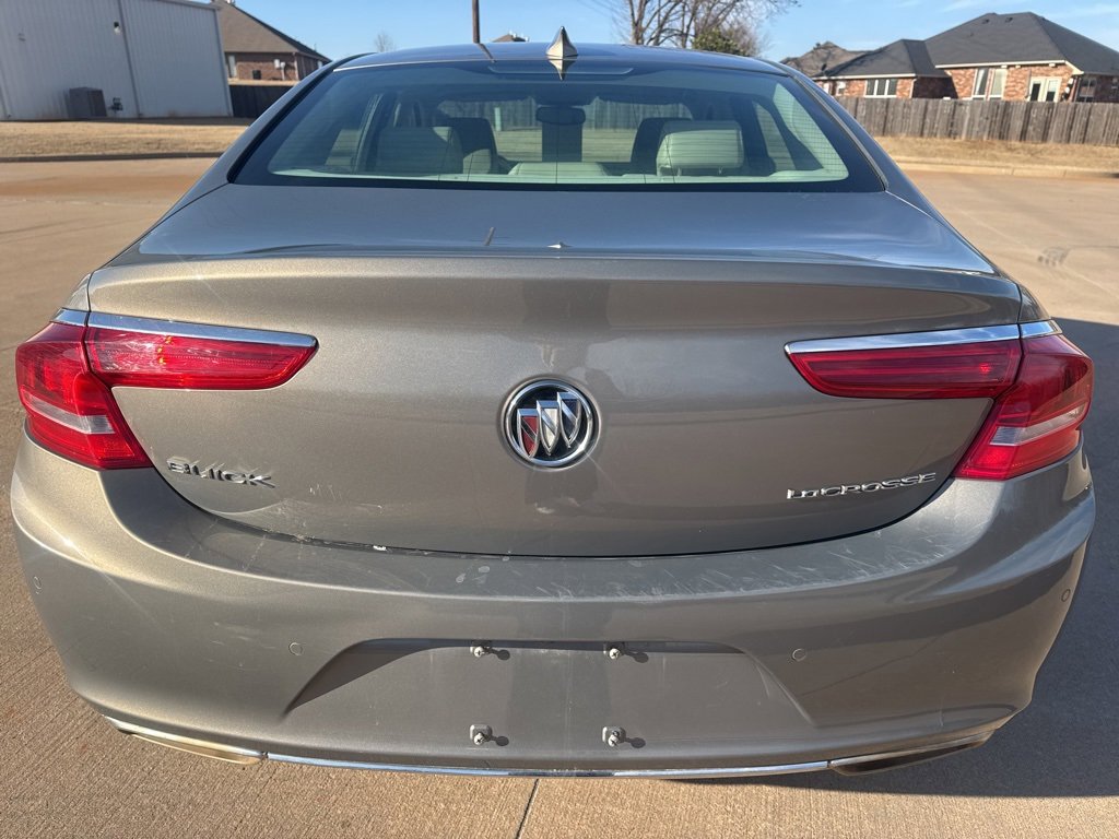 Used 2017 Buick LaCrosse Preferred image 3