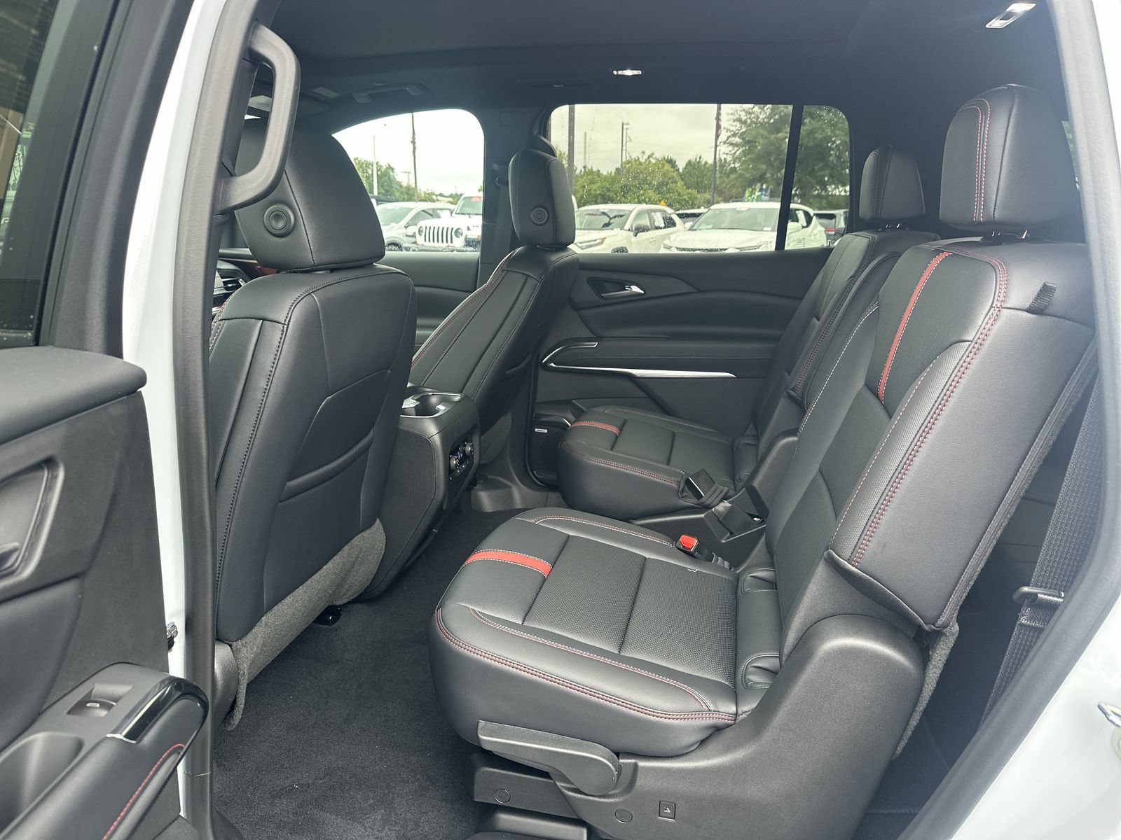 Used 2026 Chevrolet Traverse RS w/ LPO, Floor Liner Package FWD image 31