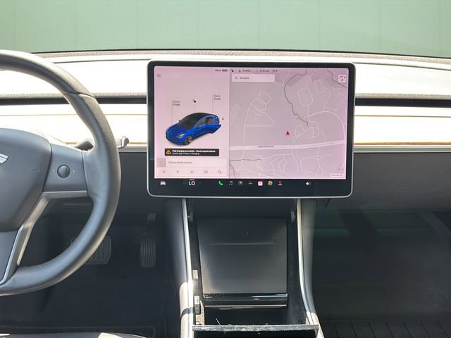 Used 2020 Tesla Model 3 Standard Range Plus RWD image 18