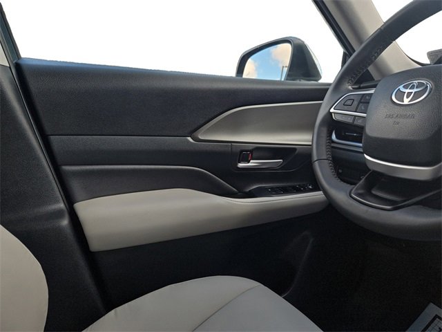 Certified 2024 Toyota Grand Highlander XLE image 16