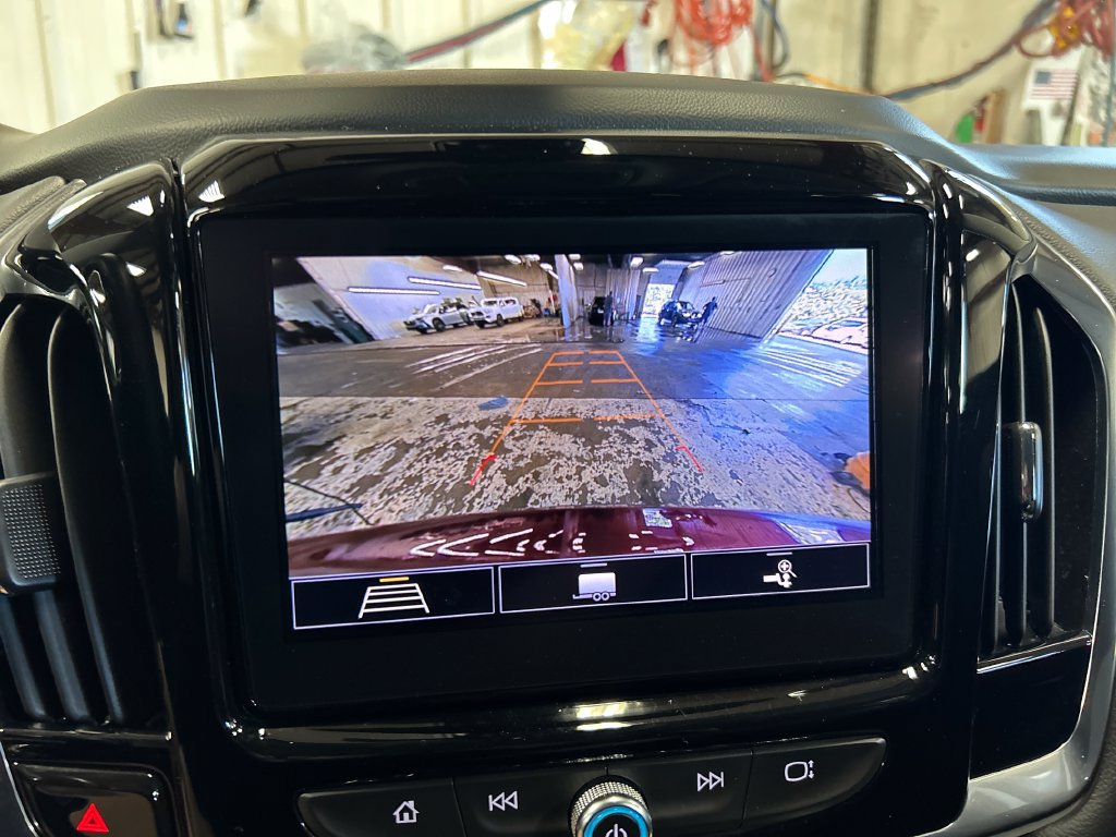 Used 2020 Chevrolet Traverse LT w/ Driver Confidence II Package AWD/4WD image 25