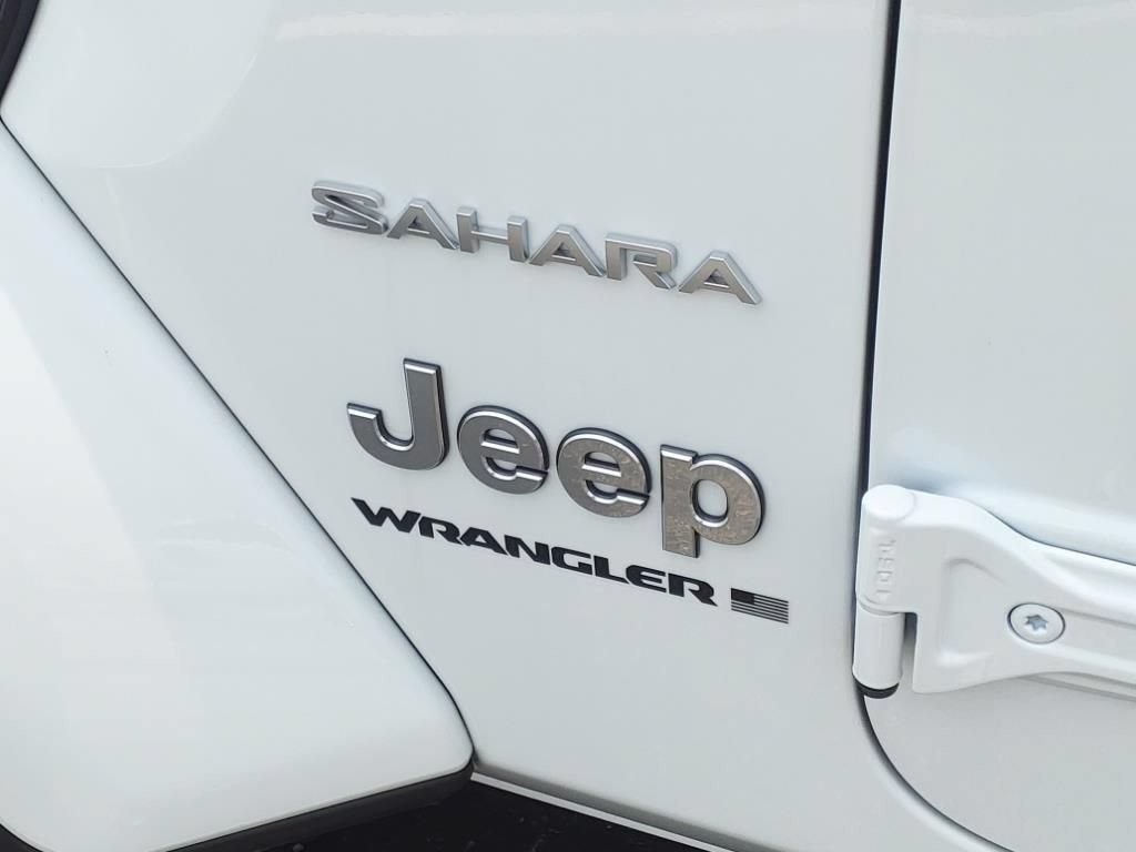 New 2024 Jeep Wrangler Unlimited Sahara w/ Technology Group AWD/4WD image 18