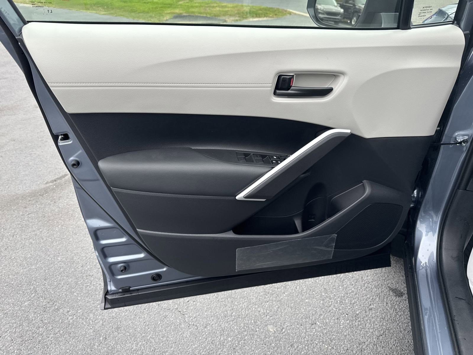 New 2025 Toyota Corolla Cross L FWD image 22