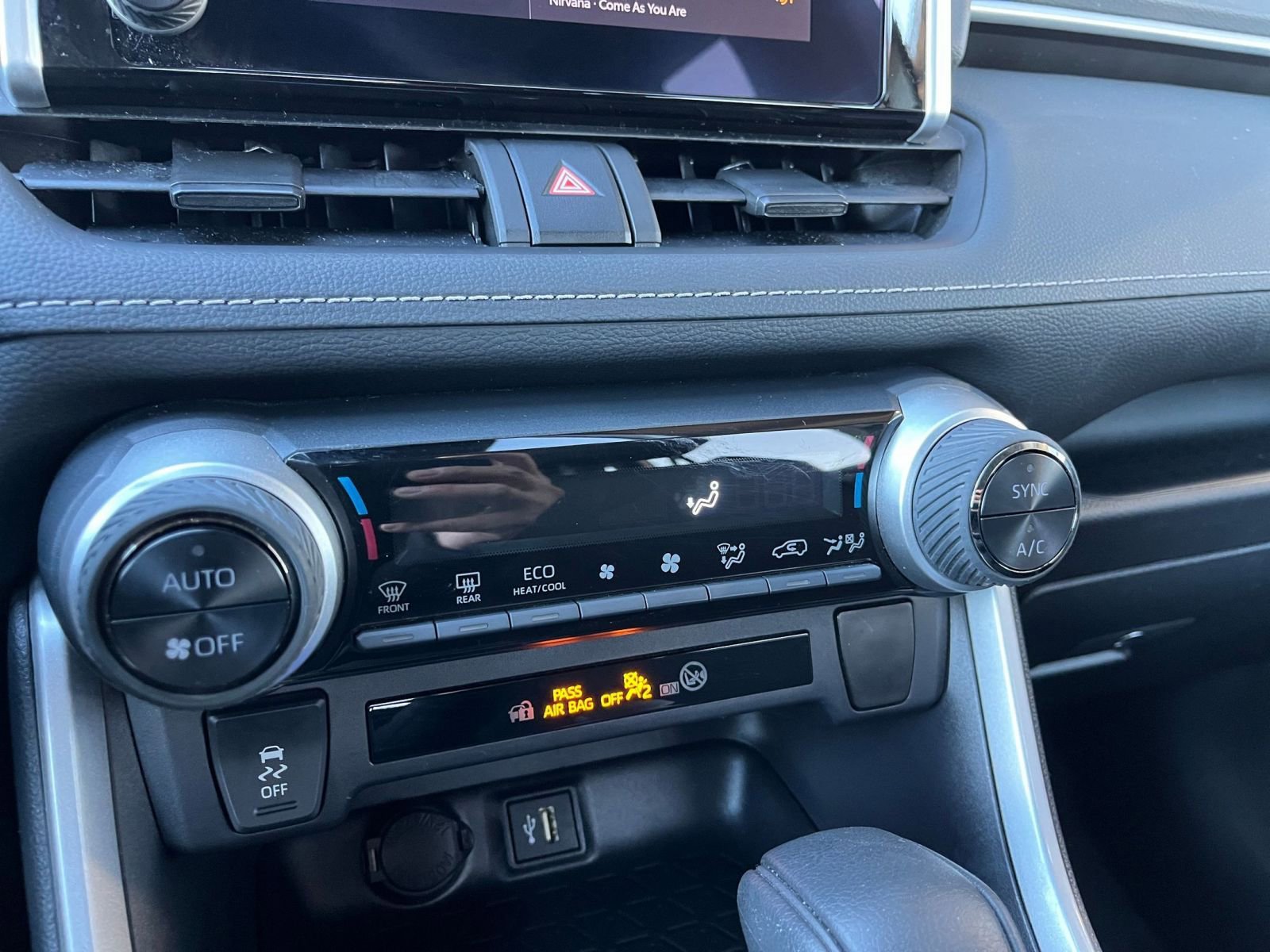 Used 2025 Toyota RAV4 LE image 24