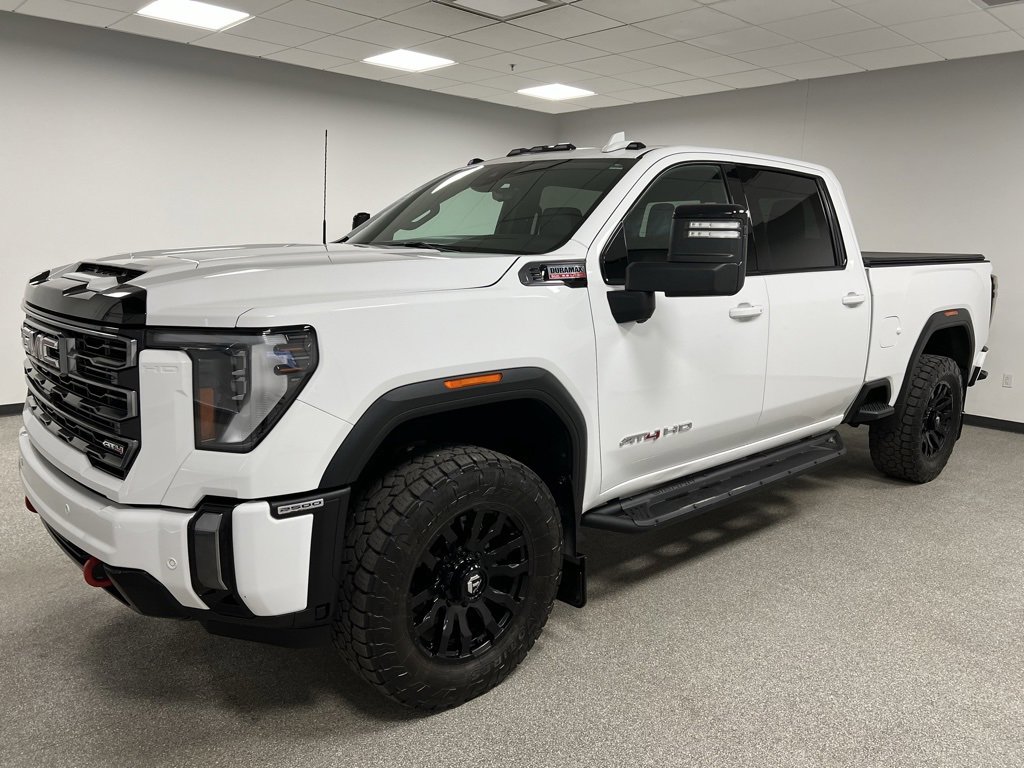 Used 2024 GMC Sierra 2500 AT4 w/ Technology Package image 6