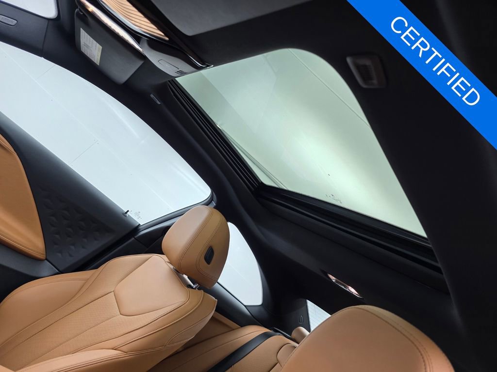 Used 2024 BMW 230i Coupe w/ Convenience Package RWD image 12