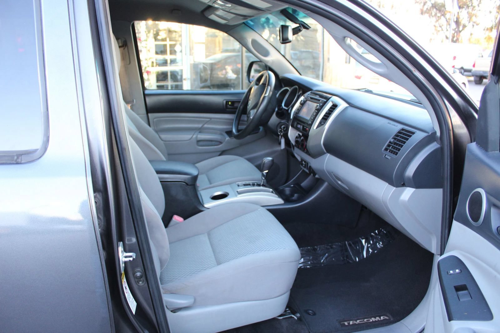 Used 2013 Toyota Tacoma PreRunner w/ SR5 Pkg RWD image 10