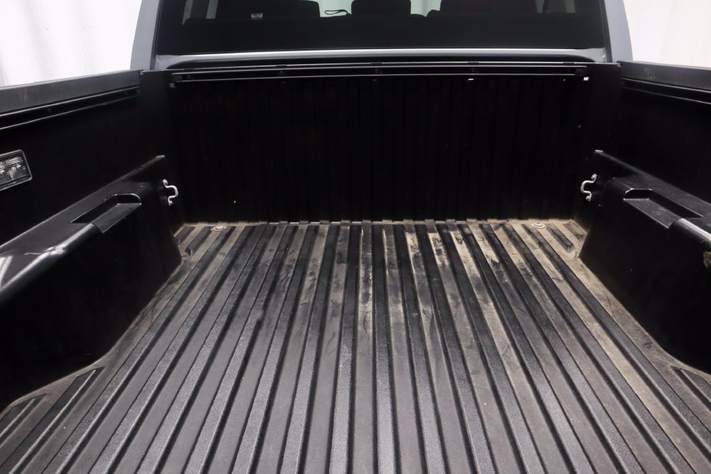 Used 2025 Toyota Tacoma SR AWD/4WD image 14