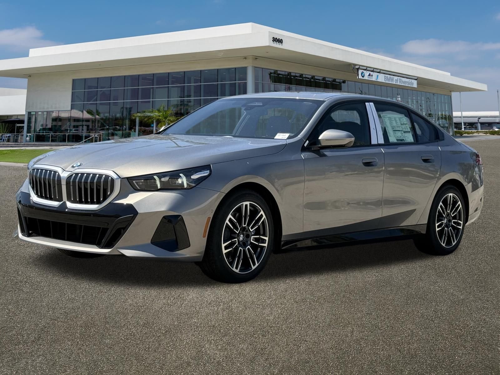 New 2026 BMW 530i w/ M Sport Package RWD image 4