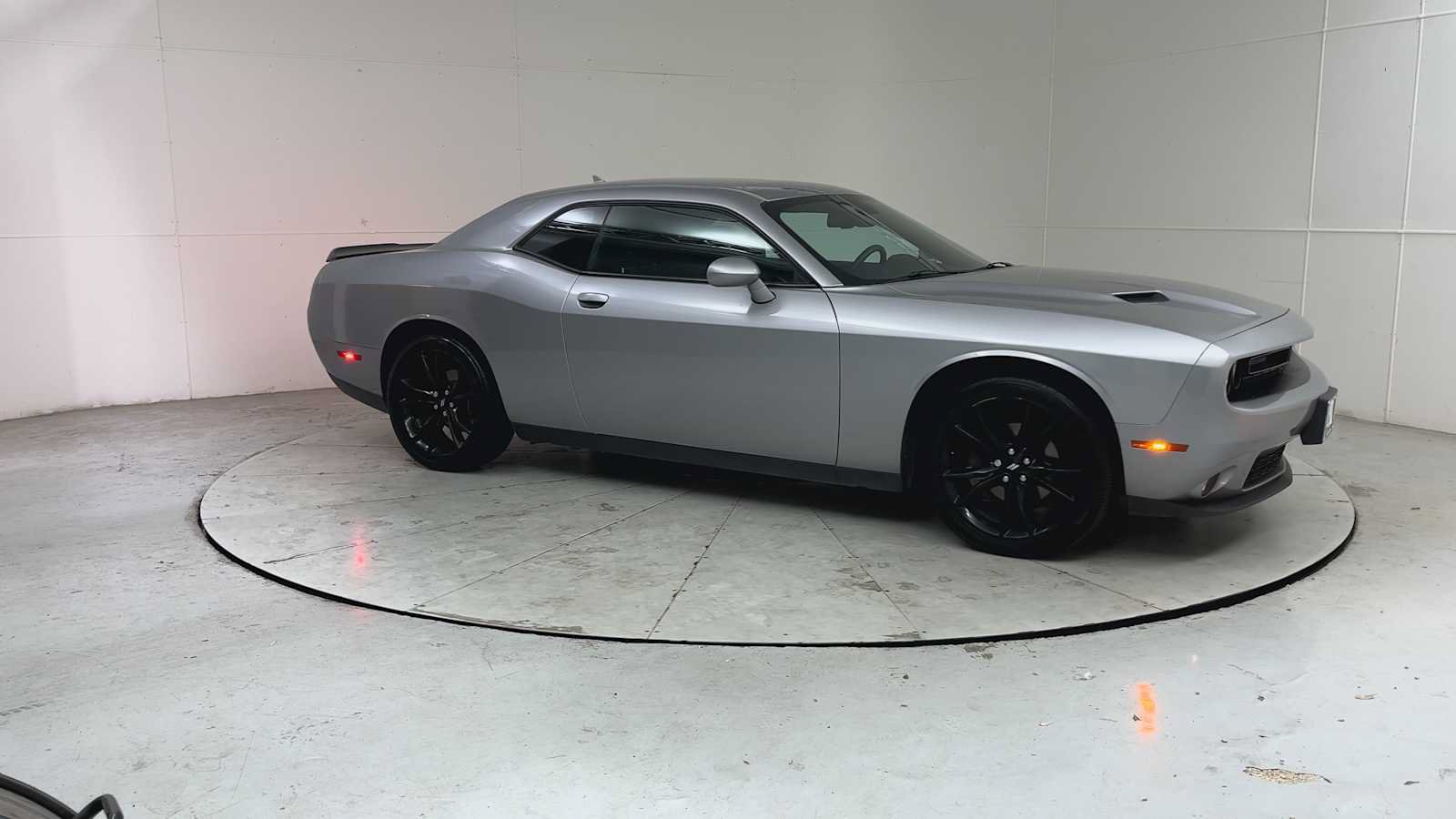 Used 2018 Dodge Challenger SXT w/ Blacktop Package RWD image 8