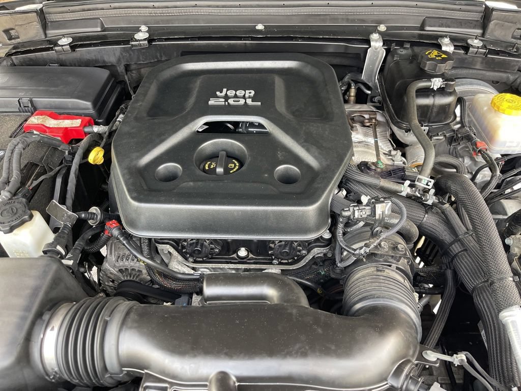 Used 2020 Jeep Wrangler Unlimited Rubicon w/ Dual Top Group AWD/4WD image 29