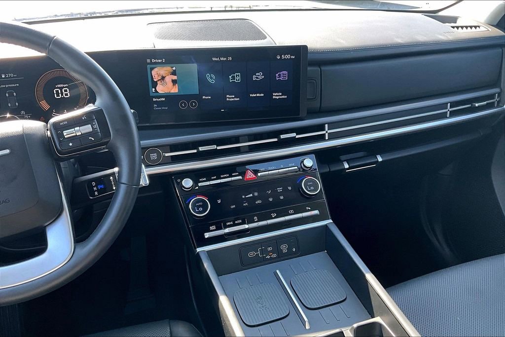 Used 2025 Hyundai Santa Fe SEL image 9