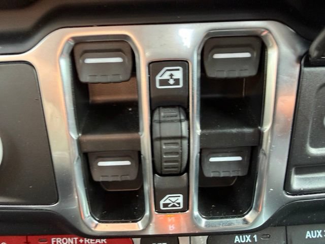 Used 2024 Jeep Gladiator Rubicon AWD/4WD image 35