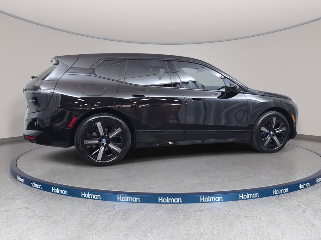 Used 2024 BMW iX xDrive50 w/ Premium Package image 5