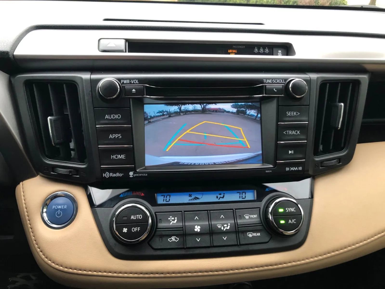 Used 2017 Toyota RAV4 XLE AWD/4WD image 26