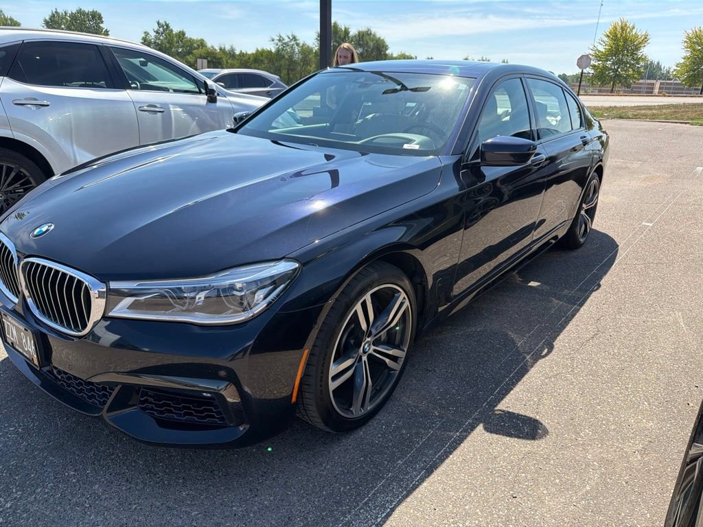 Used 2016 BMW 750i xDrive AWD/4WD image 5