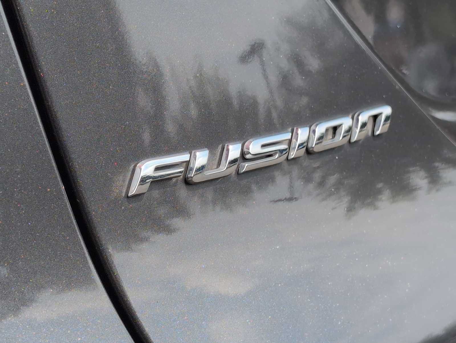 Used 2017 Ford Fusion SE FWD image 13