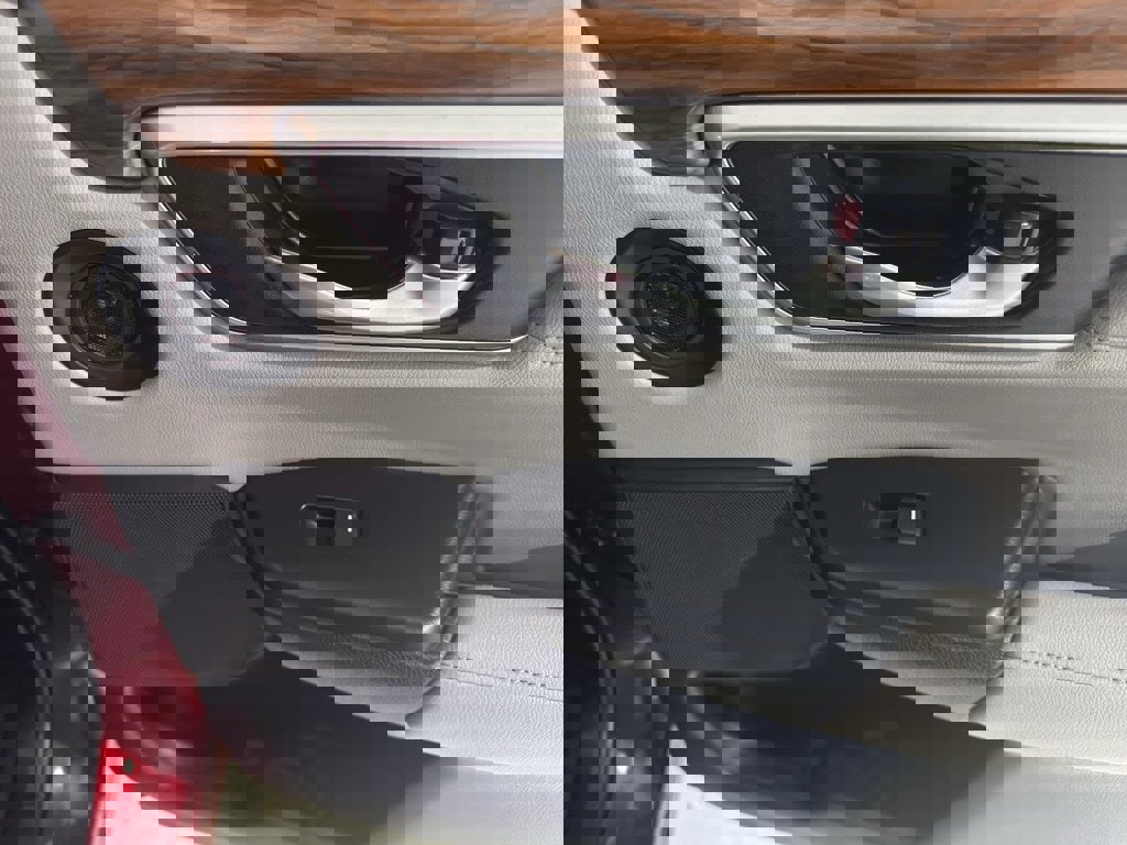 Used 2022 Honda CR-V Touring image 14