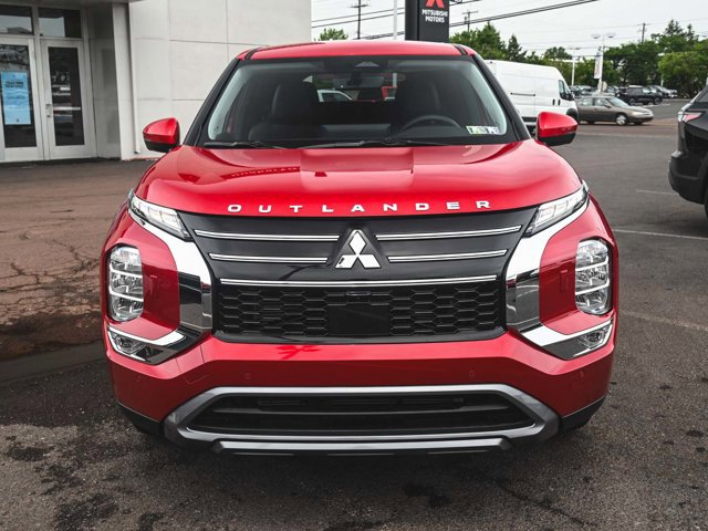 New 2025 Mitsubishi Outlander SE image 2