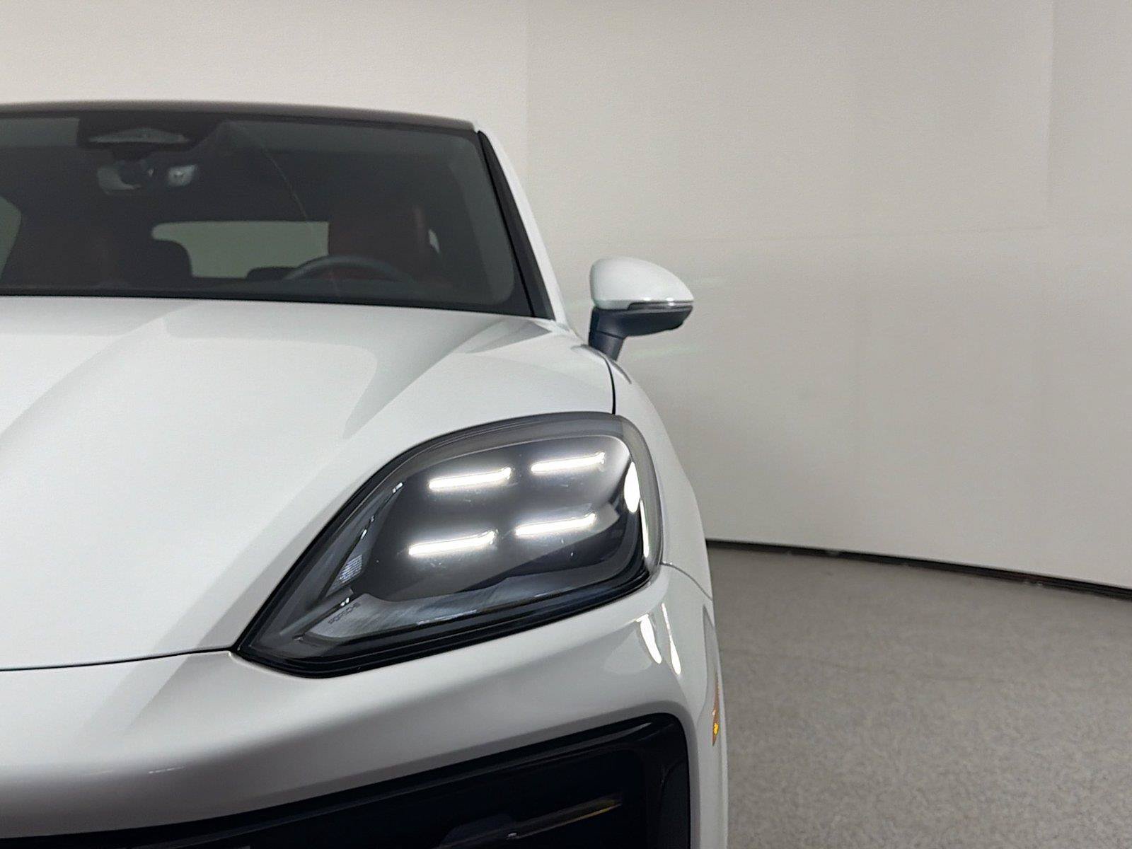 Certified 2026 Porsche Cayenne Coupe AWD/4WD image 15