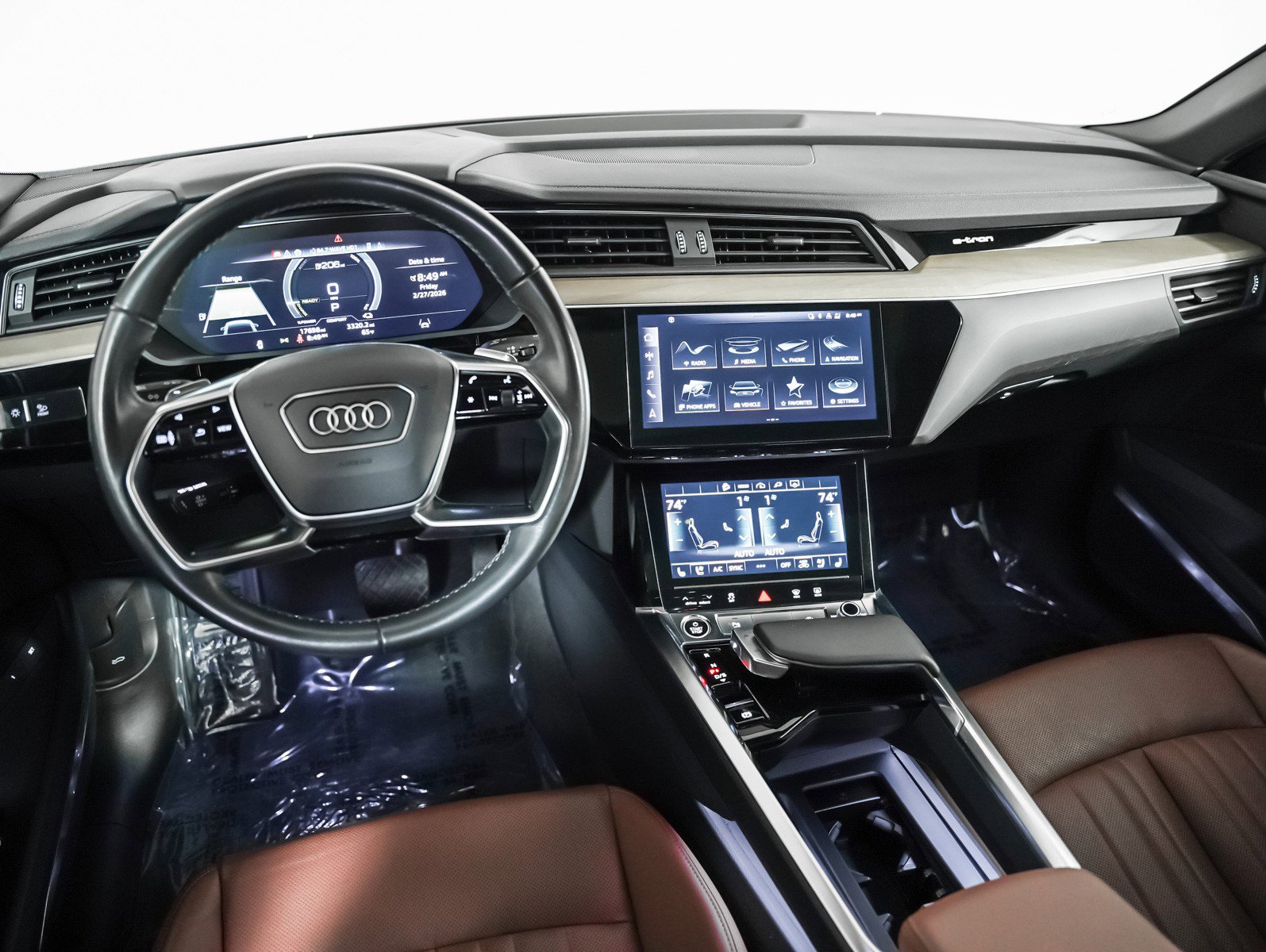 Used 2024 Audi Q8 e-tron Premium Plus image 9