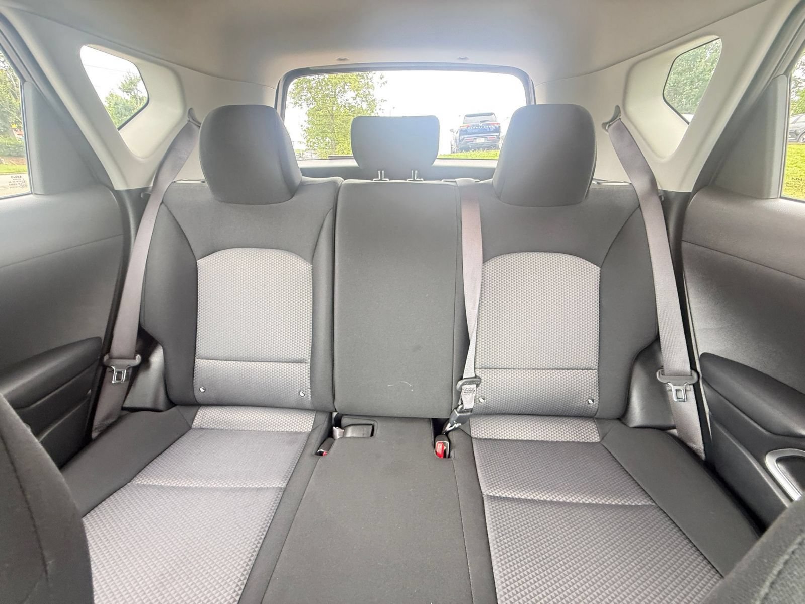 Used 2025 Kia Soul LX w/ LX Technology Package FWD image 36