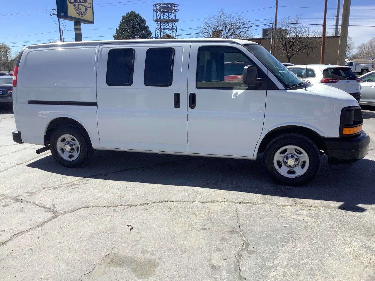 Used 2003 Chevrolet Express 1500 image 10