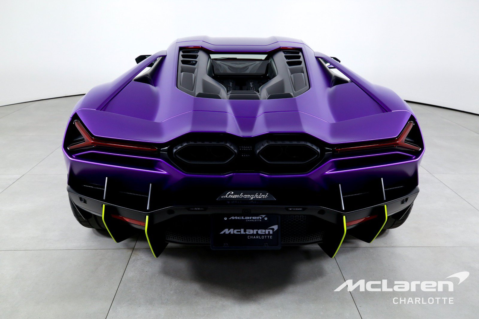 Used 2025 Lamborghini Revuelto AWD/4WD image 8
