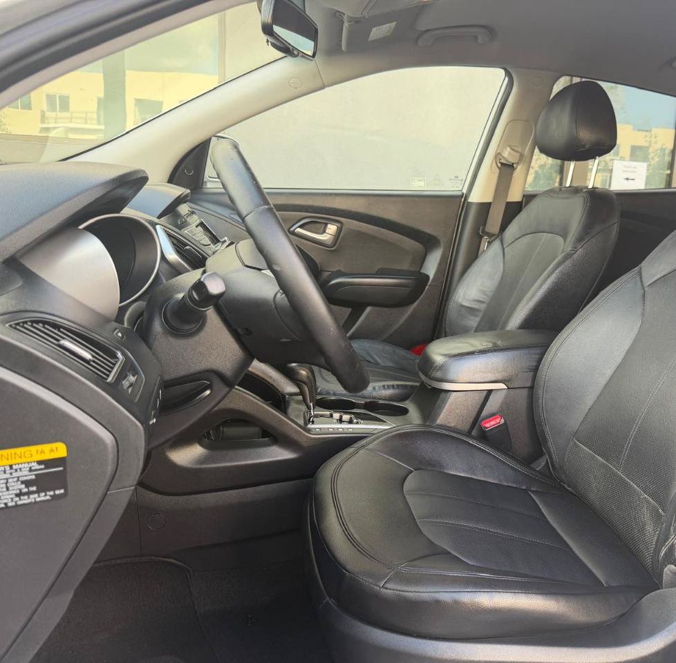 Used 2012 Hyundai Tucson Limited FWD image 13