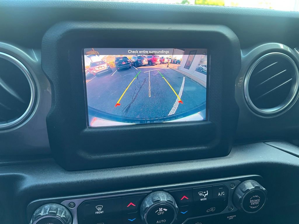 Used 2019 Jeep Wrangler Unlimited Sahara image 31