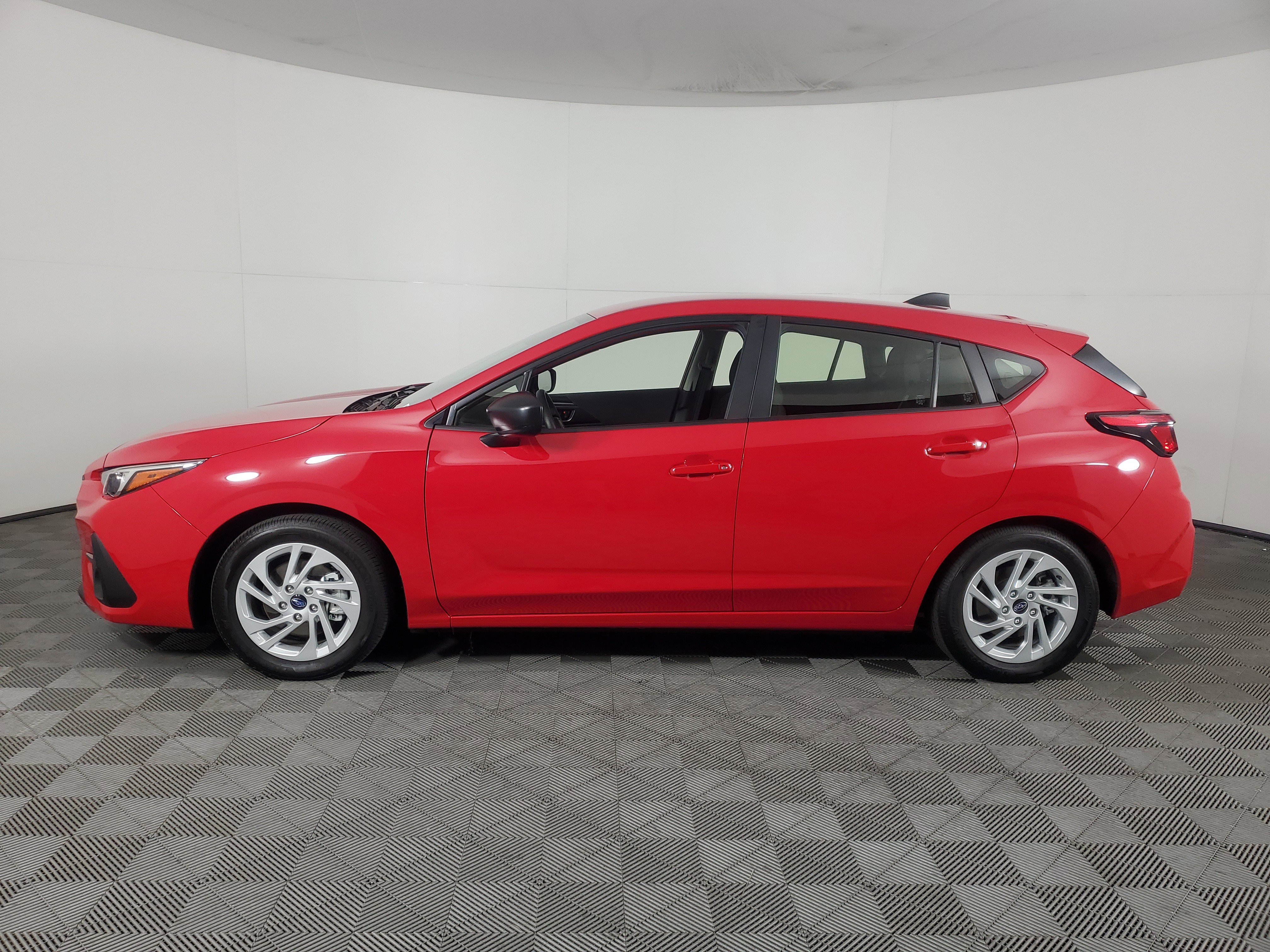 Used 2025 Subaru Impreza 2.0i AWD/4WD image 7