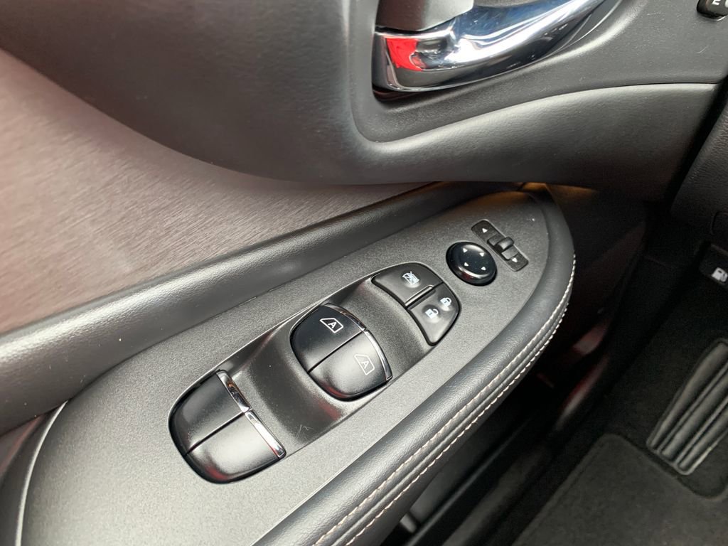 Used 2021 Nissan Murano SL w/ SL Moonroof Package FWD image 22