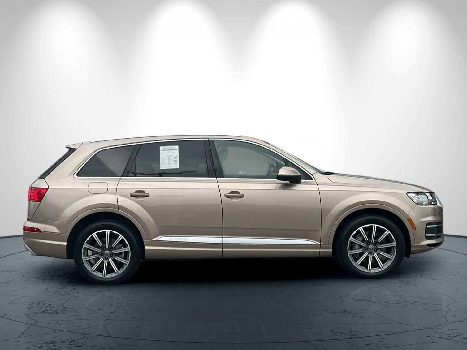 Used 2019 Audi Q7 3.0T Premium Plus AWD/4WD image 3