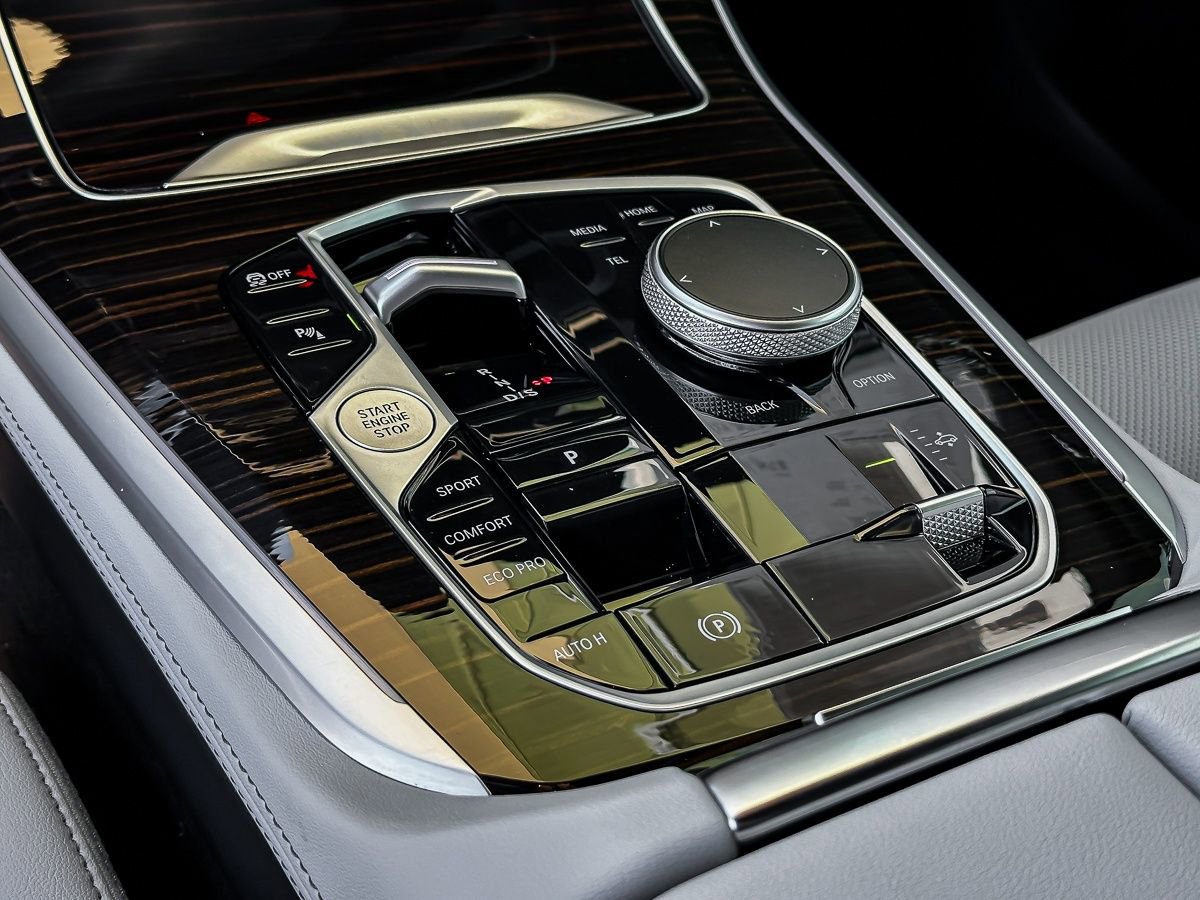 New 2025 BMW X5 sDrive40i w/ Climate Comfort Package image 23